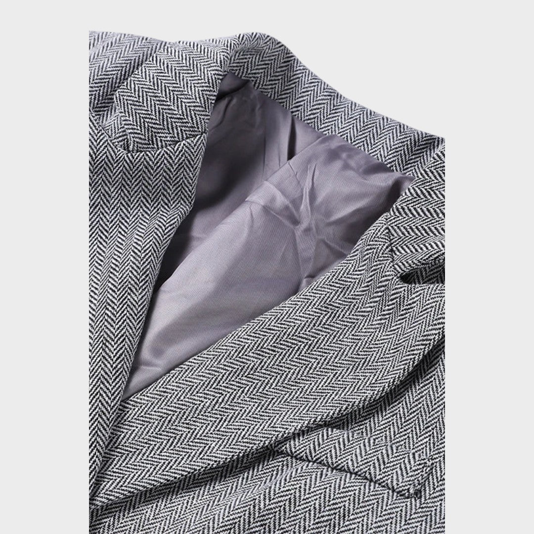 Karolina - Moćan i sofisticiran komplet