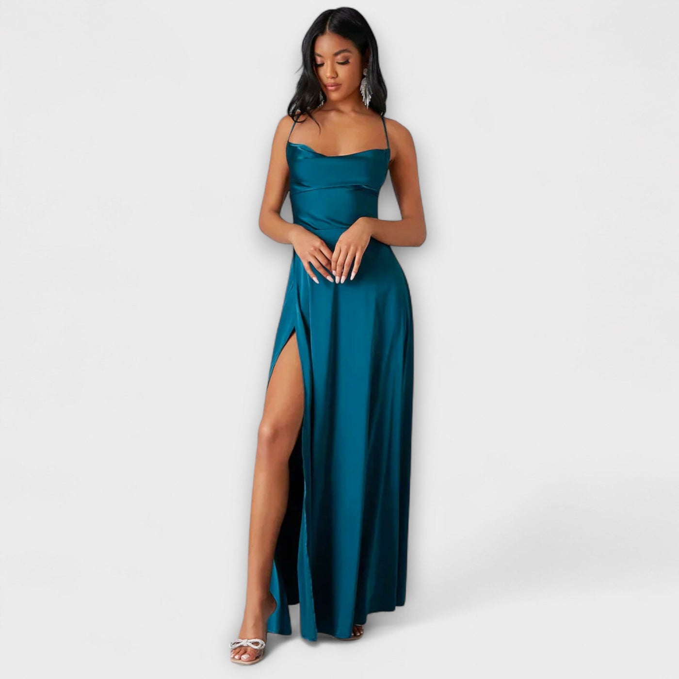Nora – Vestido de Noche de Satén