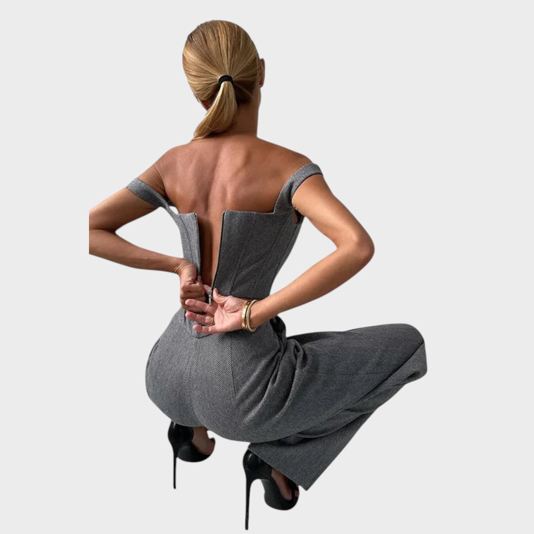 Karolina - Moćan i sofisticiran komplet