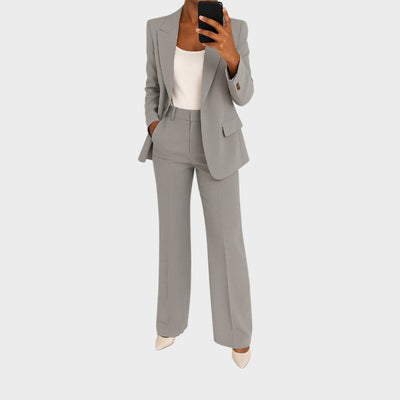 Sara - Odijelo koje podiže samopouzdanje