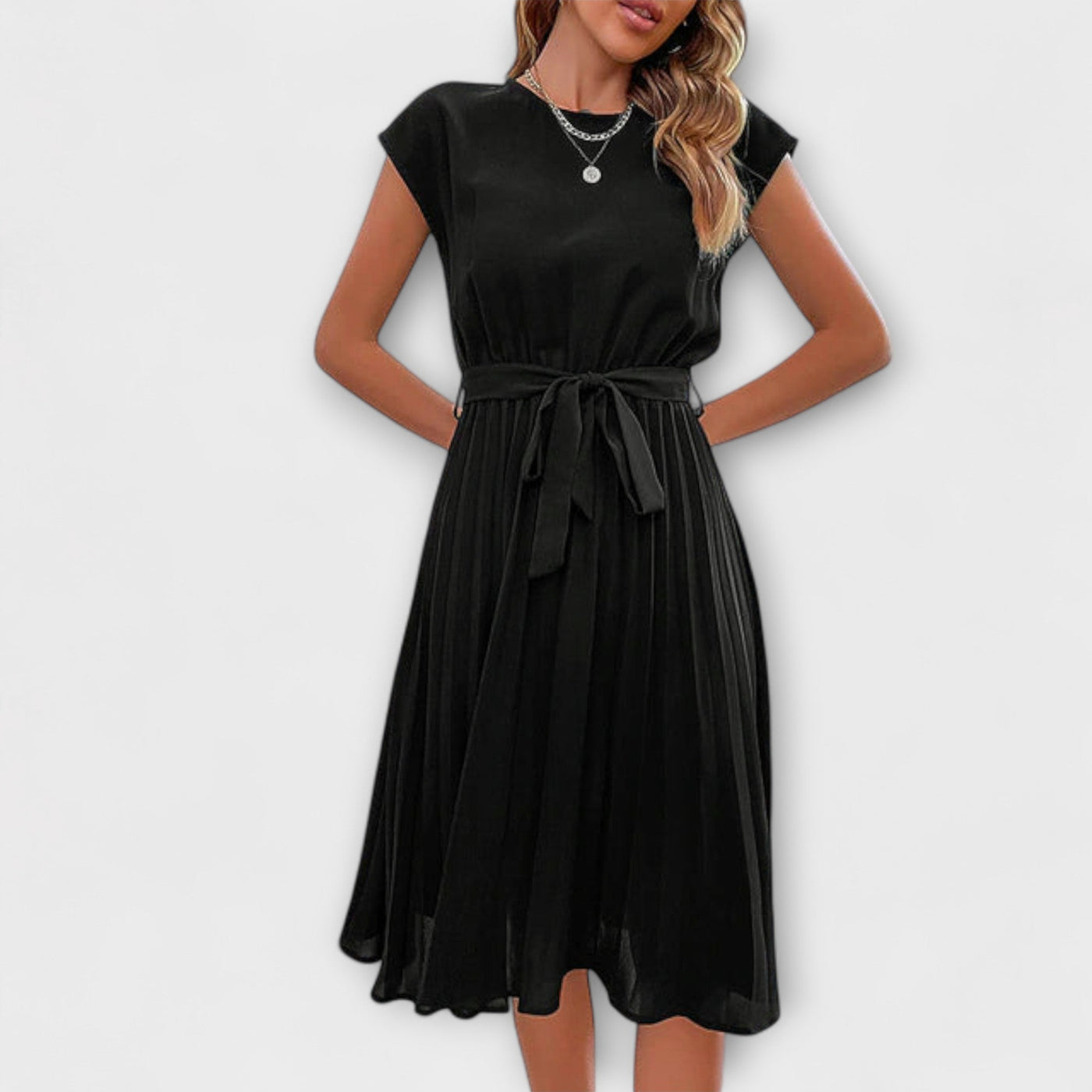 Rosita – Vestido plisado de manga corta