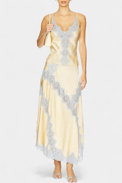 Danica Satenski Set s Majicom i Midi Suknjom