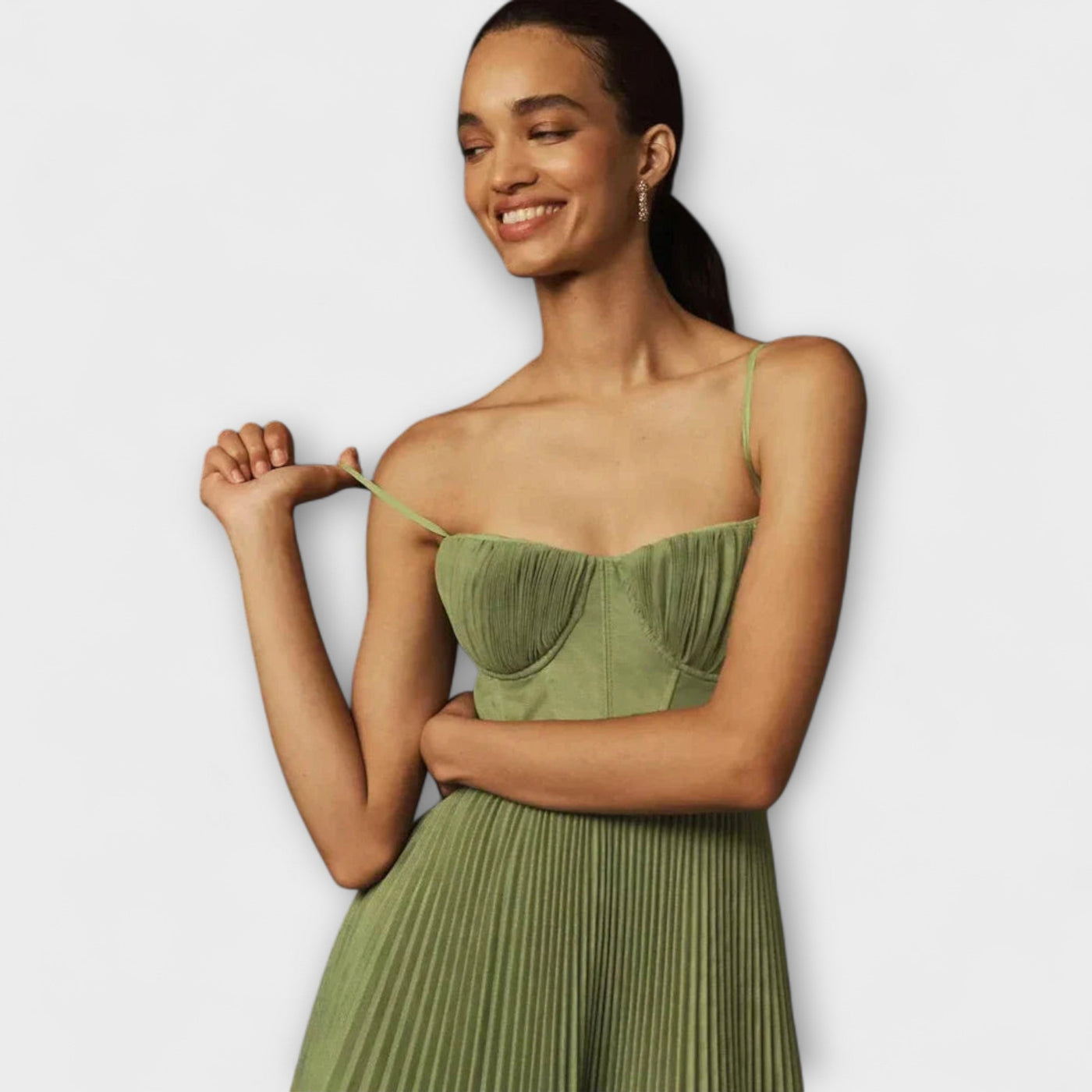 Cloe – Vestido midi plisado