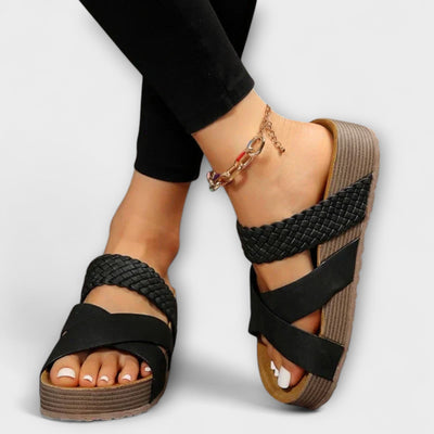 Anita – Sandalias con tiras trenzadas